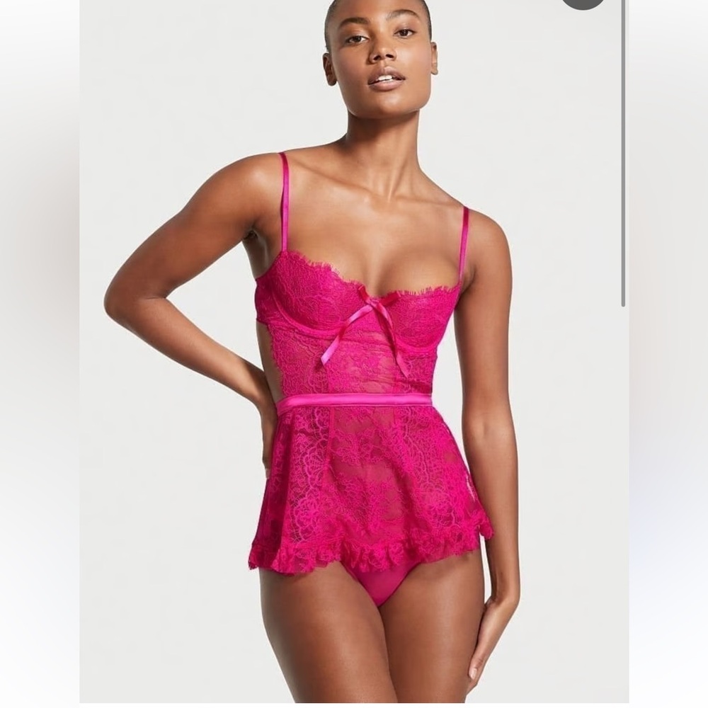 VICTORIA’S SECRET Very sexy lace open back babydoll lingerie